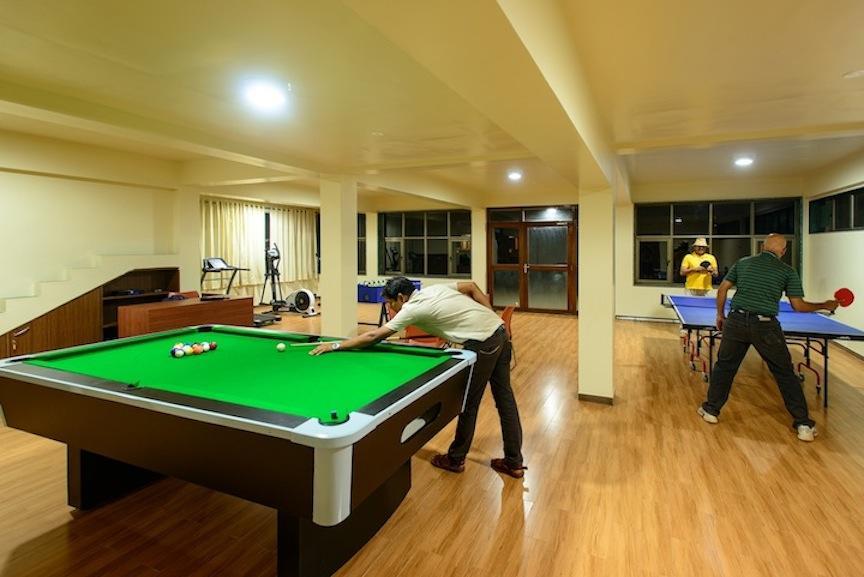 Mango Village Resort Guhāgar Buitenkant foto